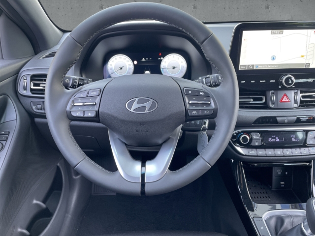 Fahrzeugabbildung Hyundai i30 FL MY25 5-Trg 1.0 T-GDI ADVANTAGE Navi LED Apple CarPlay Android Auto Mehrzonenklima