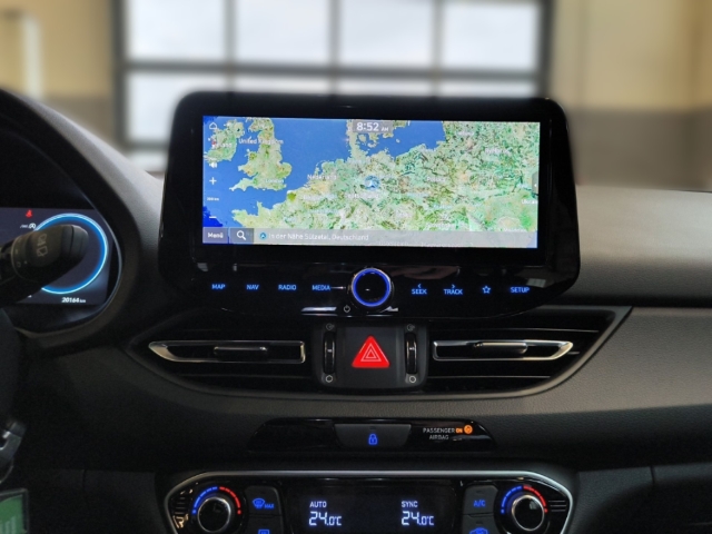 Fahrzeugabbildung Hyundai i30 1.0 T-GDI MT Kombi Advantage MY25 Navi LED CarPlay RKam DigiCockpit Allwetter