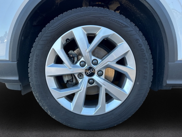 Fahrzeugabbildung Audi Q2 1.0 TFSI 30 NAVI CLIMATRONIC SHZ LM RFK LED