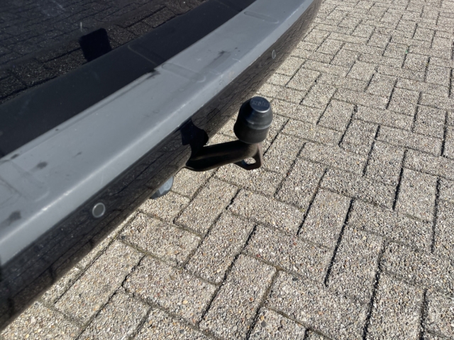 Fahrzeugabbildung Volkswagen Transporter Caravelle 2.0 TDI LangerRdS Comfortline Navi PDC Tempo Klima