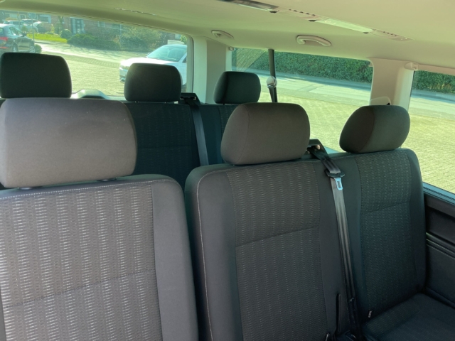 Fahrzeugabbildung Volkswagen Transporter Caravelle 2.0 TDI LangerRdS Comfortline Navi PDC Tempo Klima