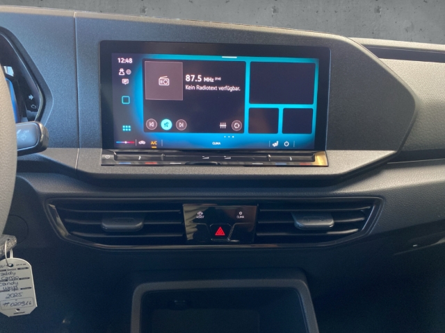 Fahrzeugabbildung Volkswagen Caddy Cargo 2.0 TDI Klima AHK Navi Ganzjahresreifen