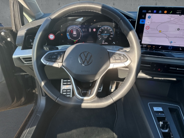 Fahrzeugabbildung Volkswagen Golf VIII Goal GOAL 2.0 TDI DSG Navi HUD LedPlus A