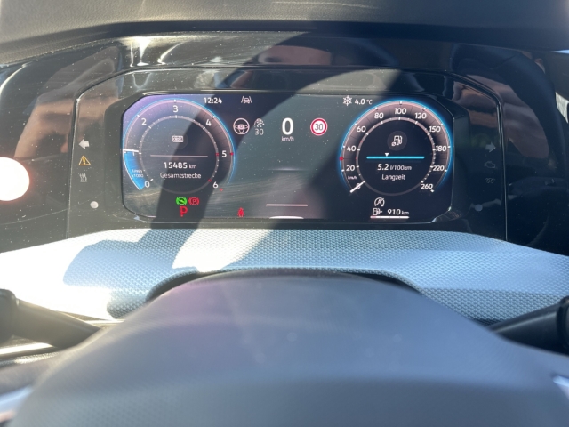 Fahrzeugabbildung Volkswagen Golf VIII Goal GOAL 2.0 TDI DSG Navi HUD LedPlus A