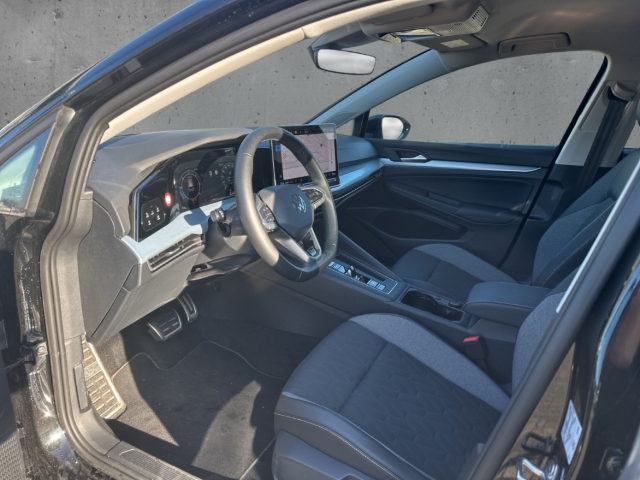 Fahrzeugabbildung Volkswagen Golf VIII Goal GOAL 2.0 TDI DSG Navi HUD LedPlus A