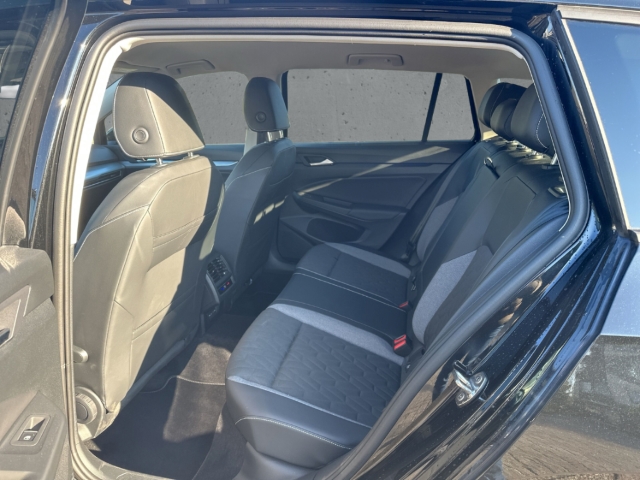 Fahrzeugabbildung Volkswagen Golf VIII Goal GOAL 2.0 TDI DSG Navi HUD LedPlus A