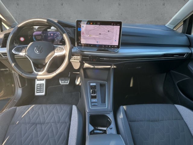 Fahrzeugabbildung Volkswagen Golf VIII Goal GOAL 2.0 TDI DSG Navi HUD LedPlus A