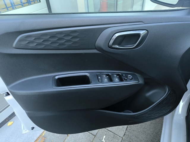 Fahrzeugabbildung Hyundai i10 FL MJ25 1.0 T-GDi N-Line Navi Android Auto Musikstreaming DAB SHZ