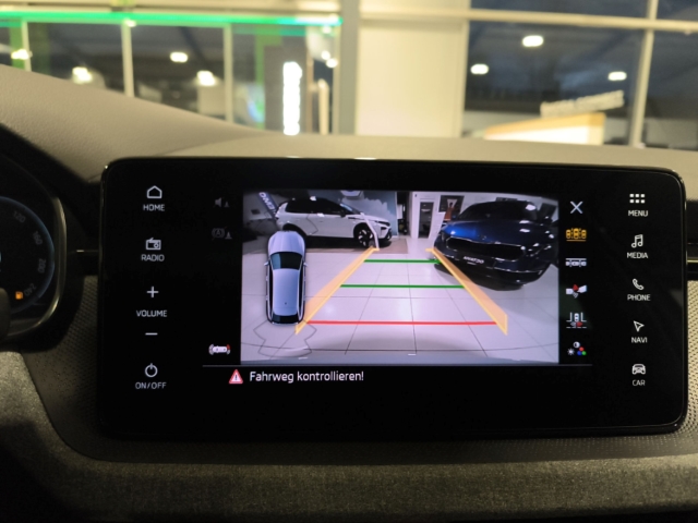 Fahrzeugabbildung SKODA Scala 1.5 TSI DSG BALANCE LED Navi AHK LM17 PDC