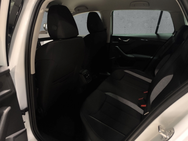 Fahrzeugabbildung SKODA Scala 1.5 TSI DSG BALANCE LED Navi AHK LM17 PDC