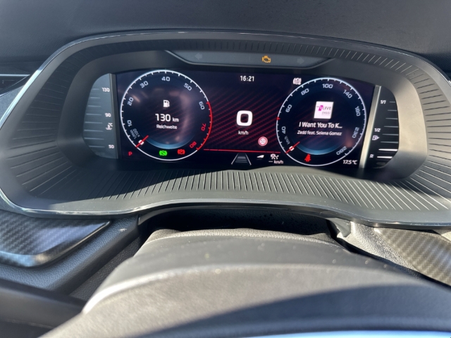 Fahrzeugabbildung SKODA Octavia TSI DSG RS Plus MatrLED Nav ACC AreaView