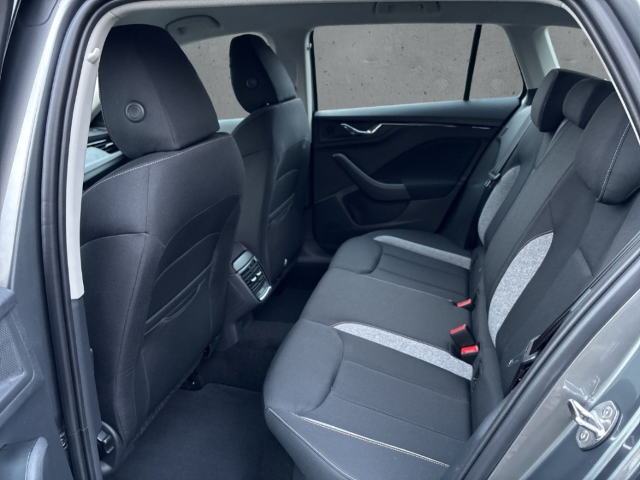 Fahrzeugabbildung SKODA Scala 1.0 TSI SELECTION LED Apple CarPlay Alu