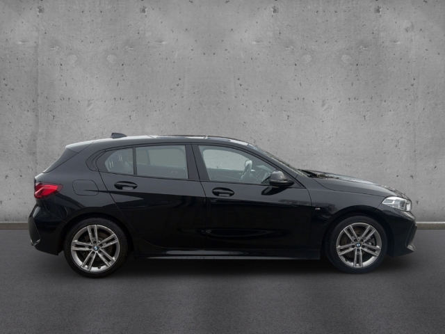 Fahrzeugabbildung BMW 120 d steptronic M Sport ShadowLine LED SHZ PDC