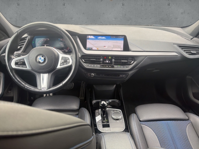 Fahrzeugabbildung BMW 120 d steptronic M Sport ShadowLine LED SHZ PDC