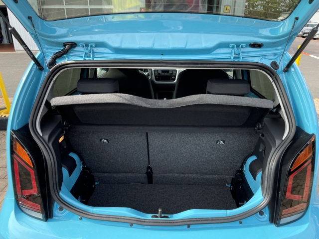 Fahrzeugabbildung Volkswagen up e-up! Edition Klimaaut GRA CCS SHZ PDC RKam