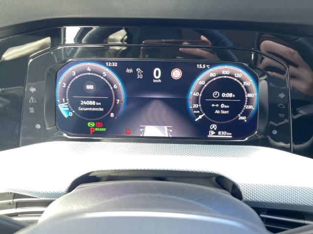 Fahrzeugabbildung Volkswagen Golf 8 Variant 1.5 eTSI DSG Goal AHK LED+ Navi