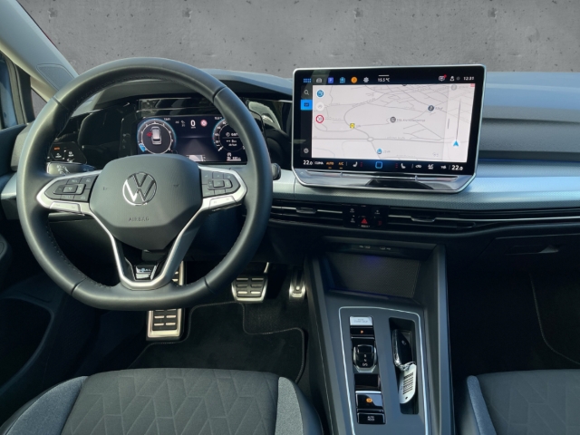 Fahrzeugabbildung Volkswagen Golf 8 Variant 1.5 eTSI DSG Goal AHK LED+ Navi