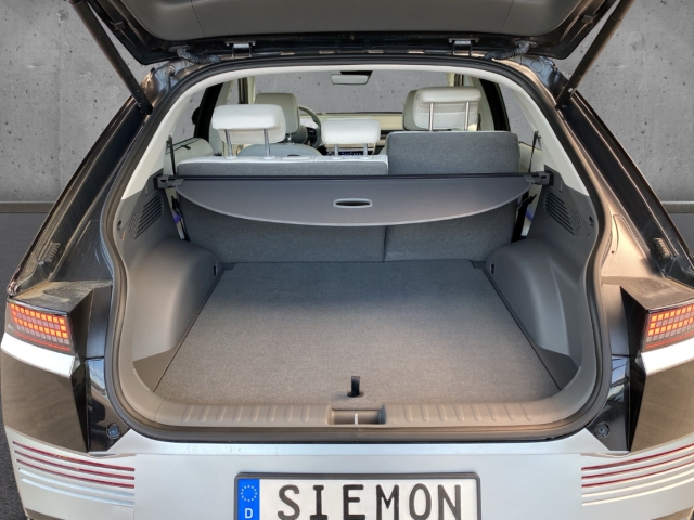 Fahrzeugabbildung Hyundai IONIQ 5 MJ24 77,4kWh 4WD UNIQ 20LMF Relax-P HUD El. Fondsitzverst. Navi digitales Cockpit