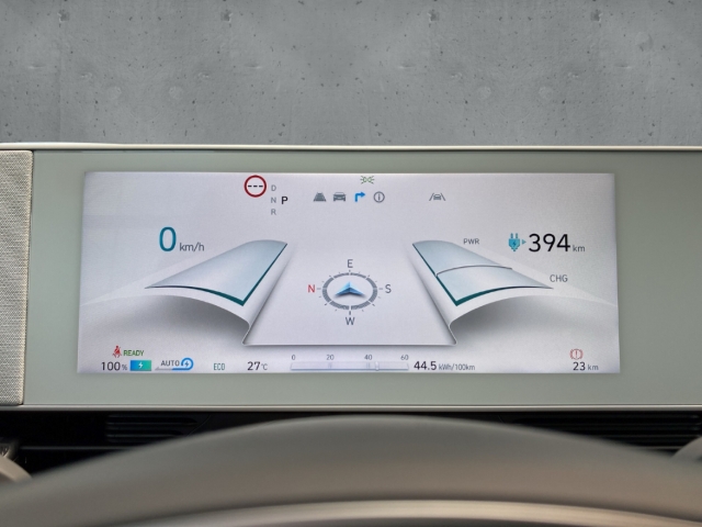 Fahrzeugabbildung Hyundai IONIQ 5 MJ24 77,4kWh 4WD UNIQ 20LMF Relax-P HUD El. Fondsitzverst. Navi digitales Cockpit