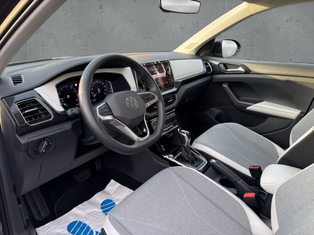 Fahrzeugabbildung Volkswagen T-Cross 1.0 TSI Style Navi AHK Kamera Keyless DWA