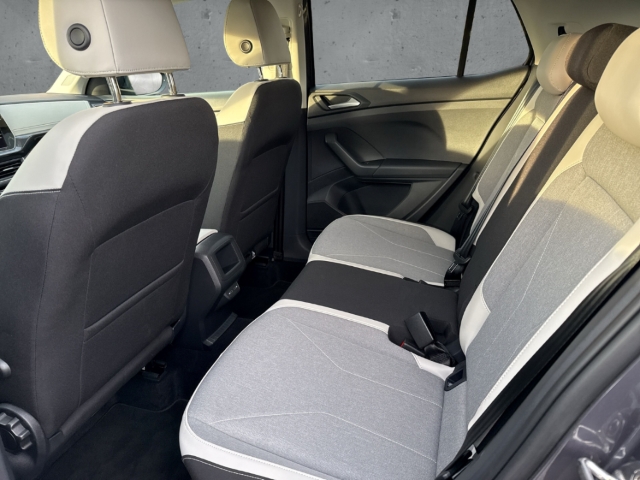 Fahrzeugabbildung Volkswagen T-Cross 1.0 TSI Style Navi AHK Kamera Keyless DWA