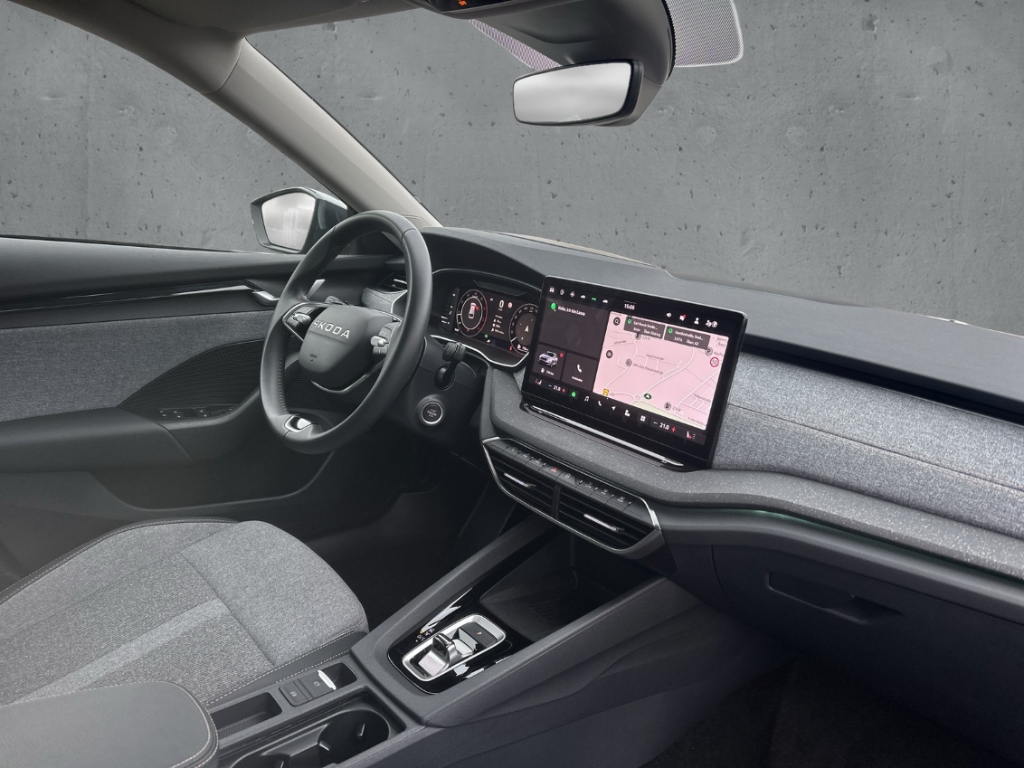 Fahrzeugabbildung SKODA Octavia Combi TDI DSG Selection AHK MatrLED 360°