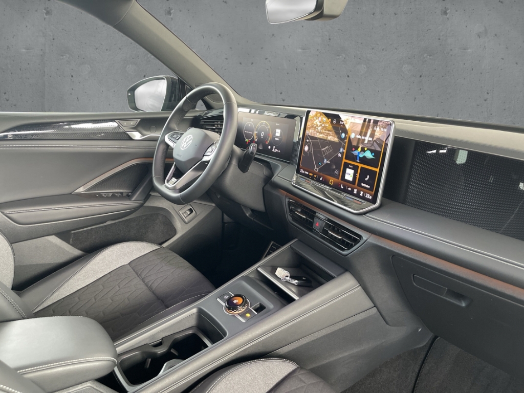 Fahrzeugabbildung Volkswagen Tiguan TDI DSG Goal AHK IQ.LIGHT PlusPak 360°Kam