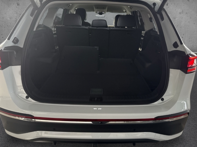 Fahrzeugabbildung Volkswagen Tayron 1.5 eTSI DSG Elegance 7-Sitzer LED Navi