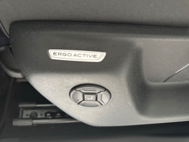 Fahrzeugabbildung Volkswagen Tayron 1.5 eTSI DSG Elegance 7-Sitzer LED Navi