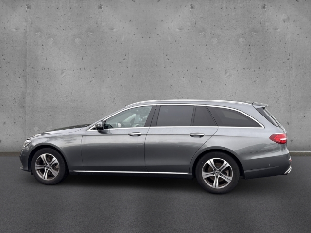 Fahrzeugabbildung Mercedes-Benz E 220 d T Avantgarde HUD Navi 360 LED SHZ