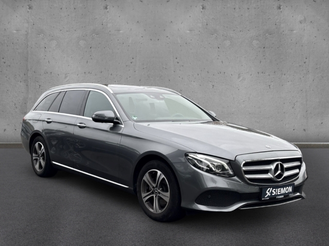 Fahrzeugabbildung Mercedes-Benz E 220 d T Avantgarde HUD Navi 360 LED SHZ