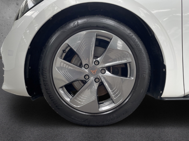 Fahrzeugabbildung CUPRA Born 62 kwh 150 kW Navi ACC Wärmepumpe SHZ LHZ