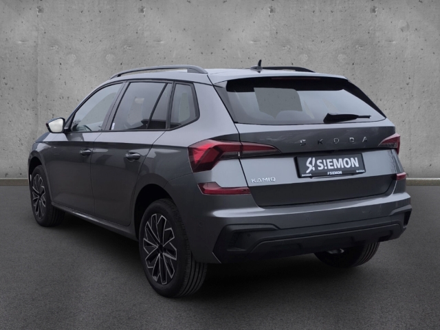 Fahrzeugabbildung SKODA Kamiq 1.5 TSI DSG Balance ACC Keyless AHK SHZ LHZ Rkam Carplay
