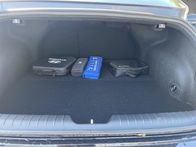 Fahrzeugabbildung Hyundai IONIQ 6 77,4kWh 4WD TECHNIQ V2L Adapter Digitales Cockpit LED Blendfreies Fernl.