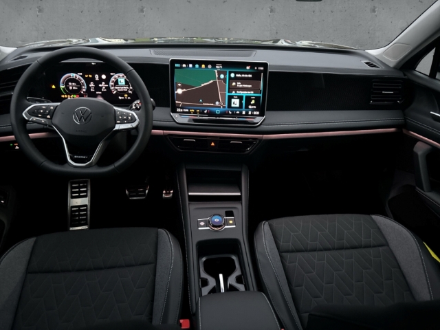 Fahrzeugabbildung Volkswagen Tiguan 1.5 TSI eHybrid Energy ACC AHK Nav elHeck