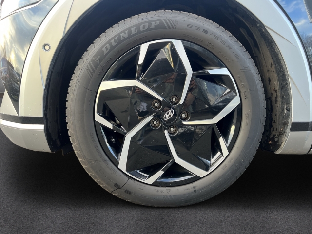 Fahrzeugabbildung Hyundai IONIQ 5 77,4kWh 2WD UNIQ MJ23 HUD Navi Digitales Cockpit Soundsystem Bose 360 Kamera