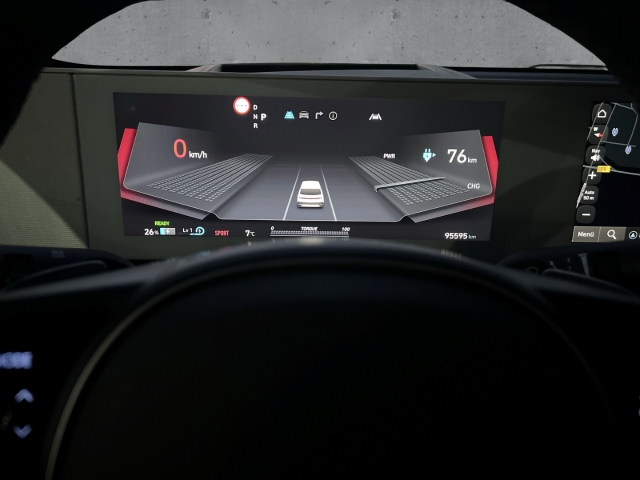 Fahrzeugabbildung Hyundai IONIQ 5 77,4kWh 2WD UNIQ MJ23 HUD Navi Digitales Cockpit Soundsystem Bose 360 Kamera