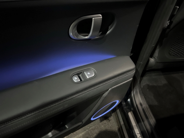 Fahrzeugabbildung Hyundai IONIQ 5 77,4kWh 2WD UNIQ MJ23 HUD Navi Digitales Cockpit Soundsystem Bose 360 Kamera