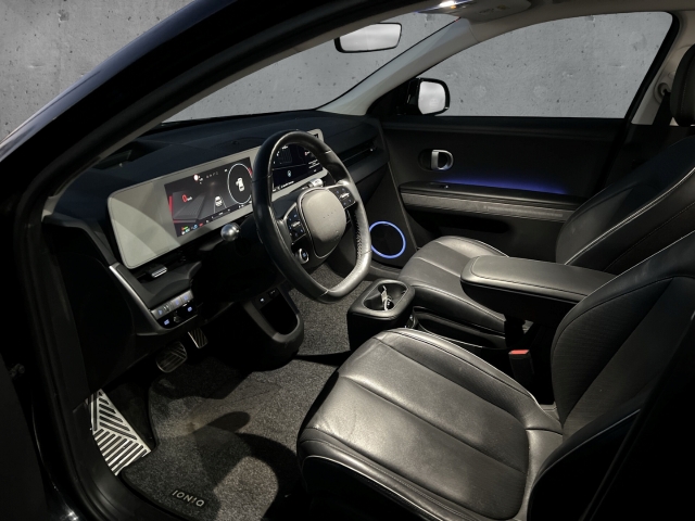 Fahrzeugabbildung Hyundai IONIQ 5 77,4kWh 2WD UNIQ MJ23 HUD Navi Digitales Cockpit Soundsystem Bose 360 Kamera