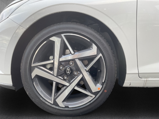 Fahrzeugabbildung Hyundai i20 FL MY25 1.0 T-GDI 7-DCT Prime Navi digitales Cockpit Soundsystem Bose LED Apple CarPlay