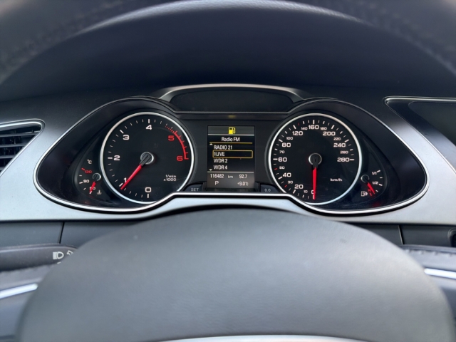 Fahrzeugabbildung Audi A4 Avant 2.0 TDI Ambiente S line Pano Navi Leder Bi-Xenon