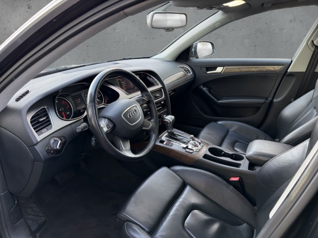 Fahrzeugabbildung Audi A4 Avant 2.0 TDI Ambiente S line Pano Navi Leder Bi-Xenon