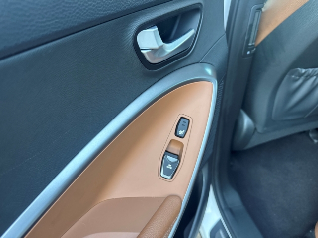 Fahrzeugabbildung Hyundai SANTA FE 2.2 CRDi 4WD Premium Pano ACC Leder Xenon Kamera360 Navi eSitze