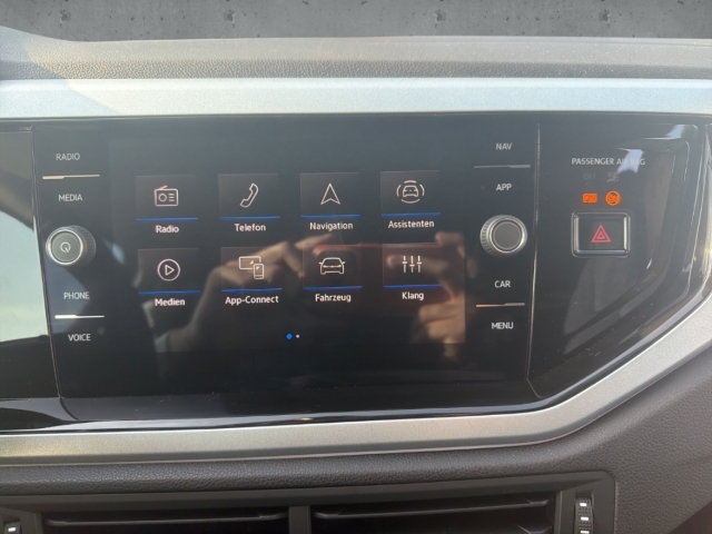 Fahrzeugabbildung Volkswagen Polo 1.0 TSI Energy DSG GJR R-Kamera AppConnect