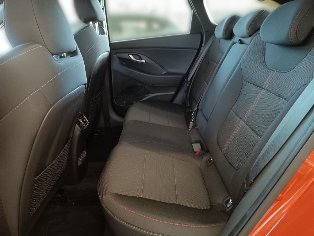 Fahrzeugabbildung Hyundai i30 FL Kombi 1.5 T-GDI 48V DCT N-Line MY25 Sportpaket Navi Digitales Cockpit LED ACC