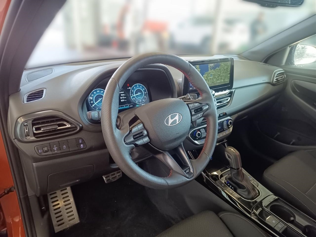 Fahrzeugabbildung Hyundai i30 FL Kombi 1.5 T-GDI 48V DCT N-Line MY25 Sportpaket Navi Digitales Cockpit LED ACC