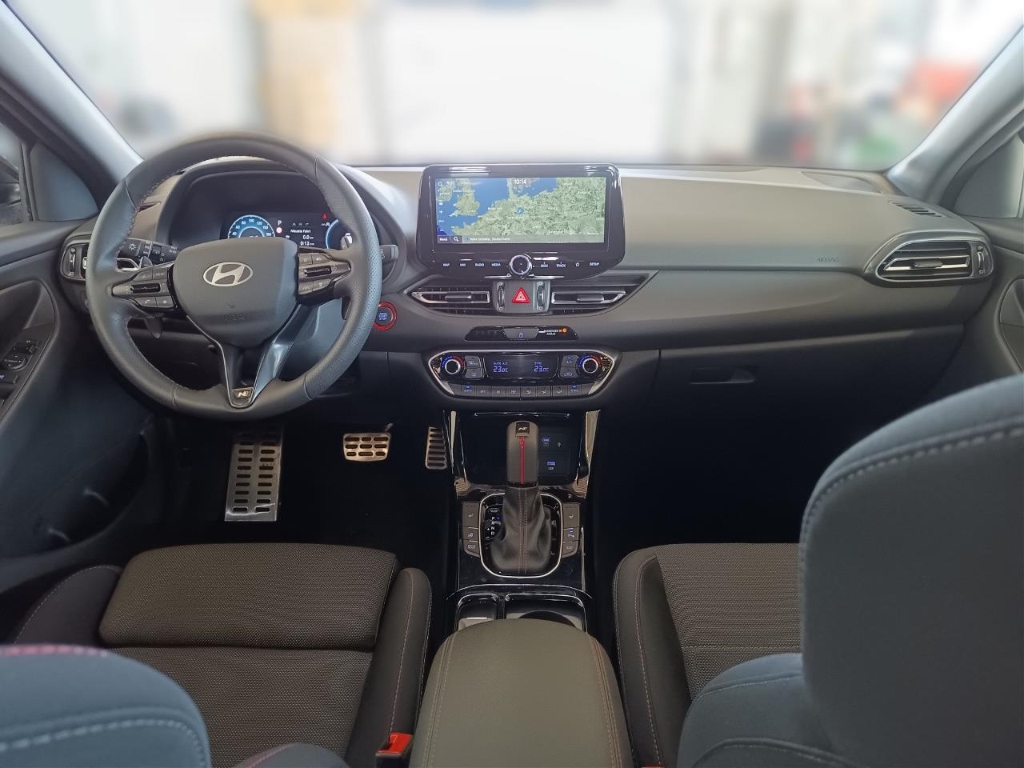 Fahrzeugabbildung Hyundai i30 FL Kombi 1.5 T-GDI 48V DCT N-Line MY25 Sportpaket Navi Digitales Cockpit LED ACC