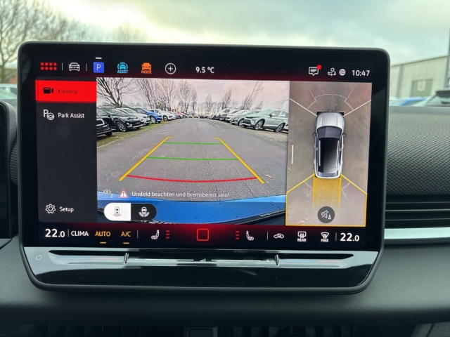 Fahrzeugabbildung Volkswagen T-Roc R-Line 1.5 l eTSI OPF LED SHZ PDC Klima