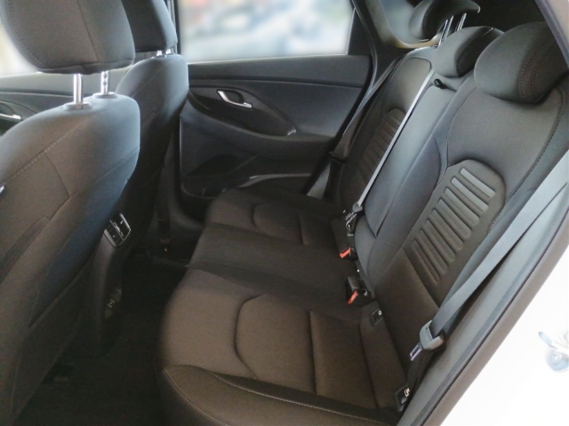 Fahrzeugabbildung Hyundai i30 FL 5-Trg 1.0 T-GDI DCT Advantage MY25 Navi Digitales Cockpit LED Apple CarPlay