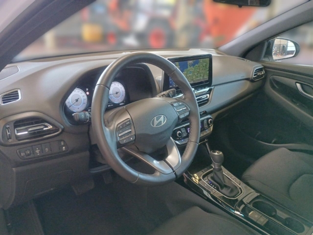 Fahrzeugabbildung Hyundai i30 FL 5-Trg 1.0 T-GDI DCT Advantage MY25 Navi Digitales Cockpit LED Apple CarPlay